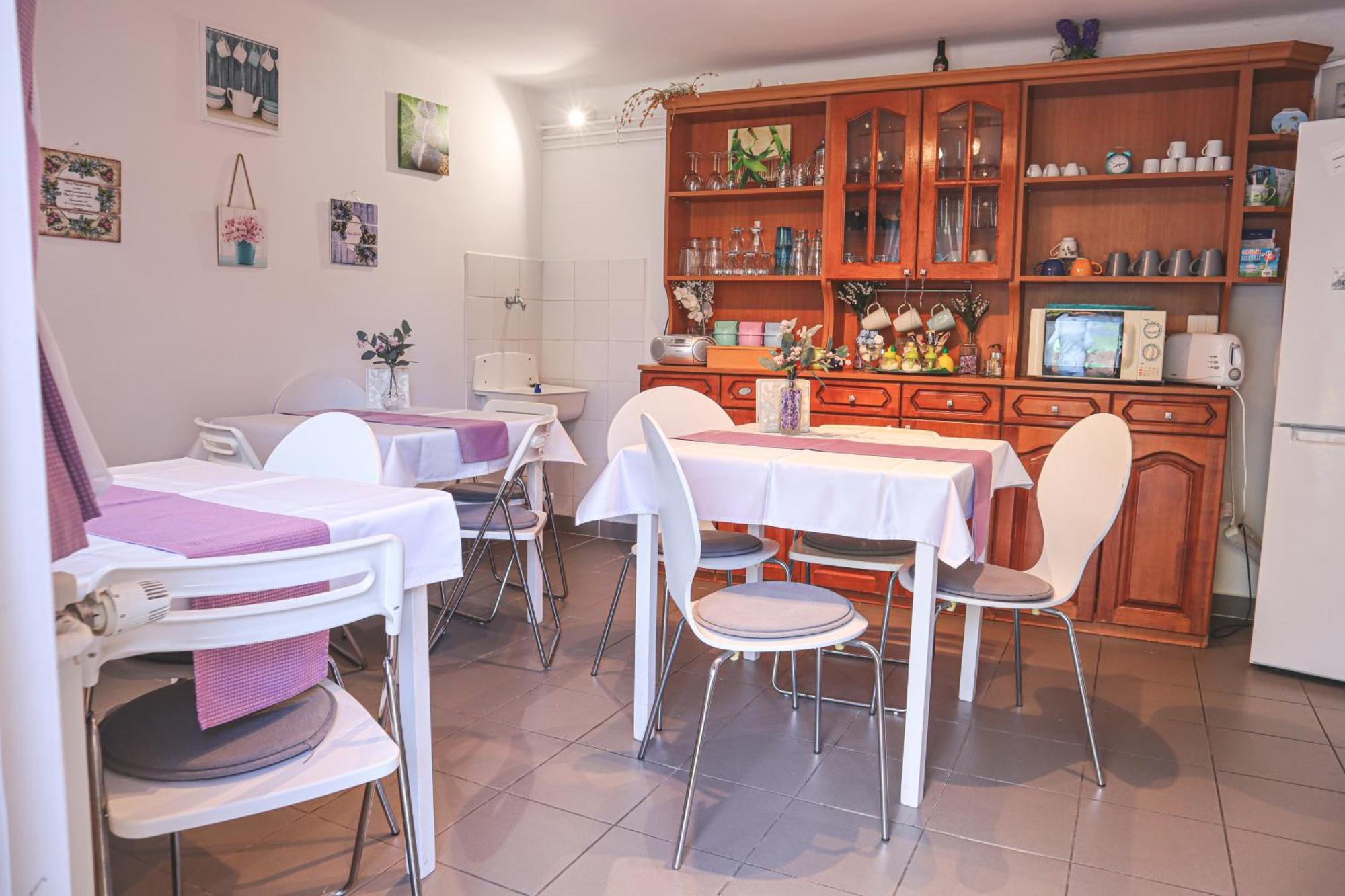 Szivárvány Panzió Bed & Breakfast