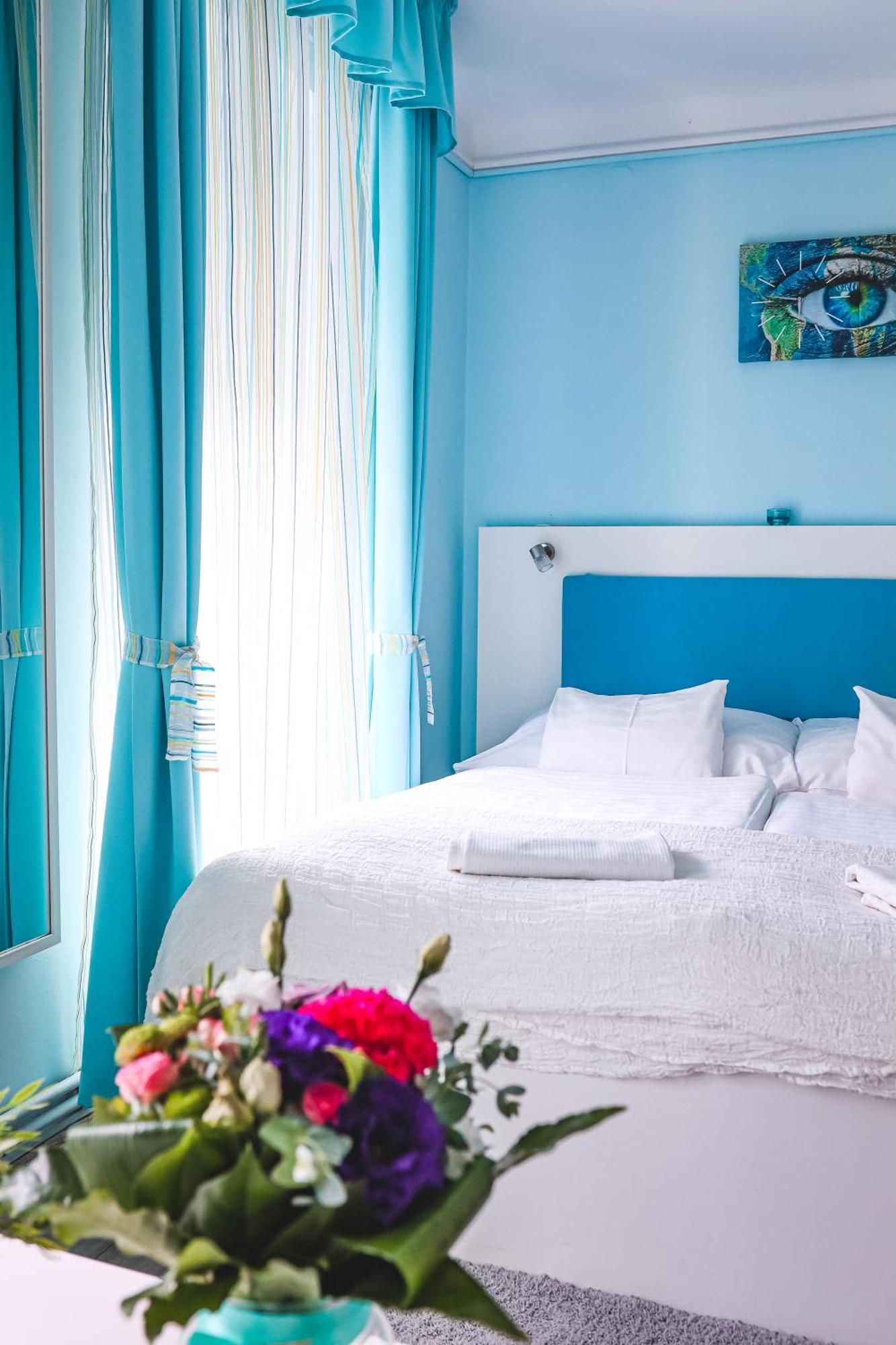 Bed & Breakfast Szivárvány Panzió 2*