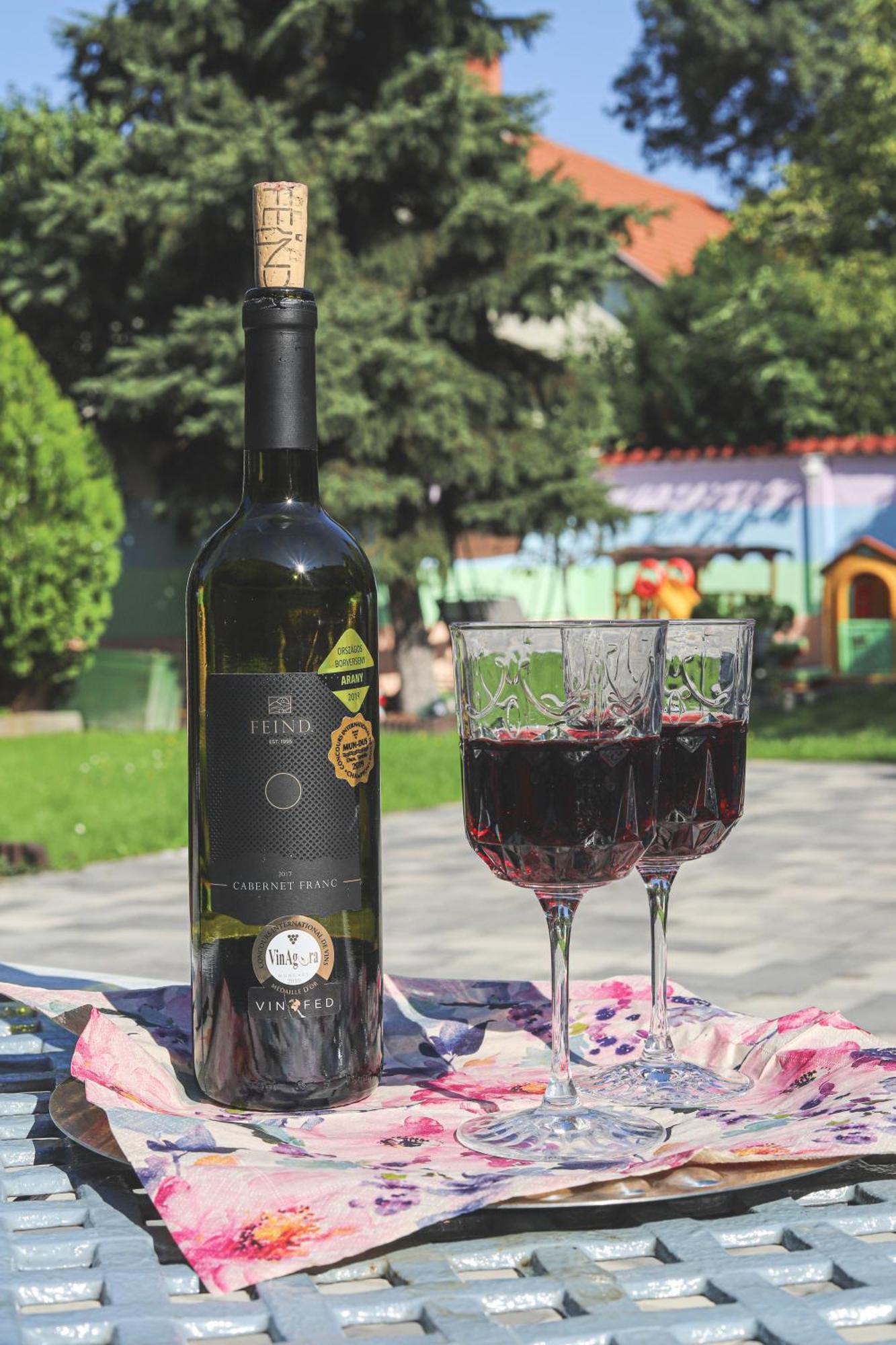 Bed & Breakfast Szivárvány Panzió Szeged