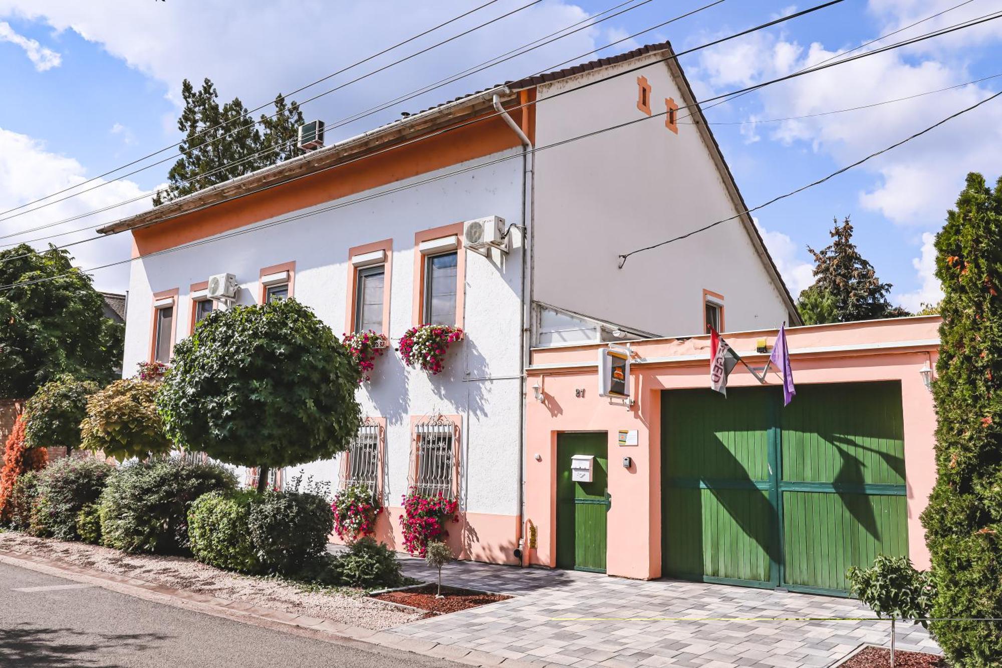 Bed & Breakfast Szivárvány Panzió